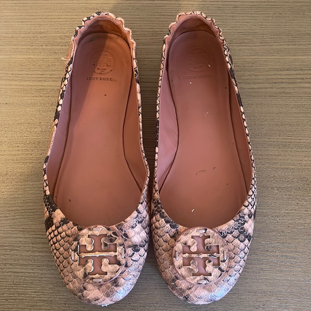 Snakeskin flats